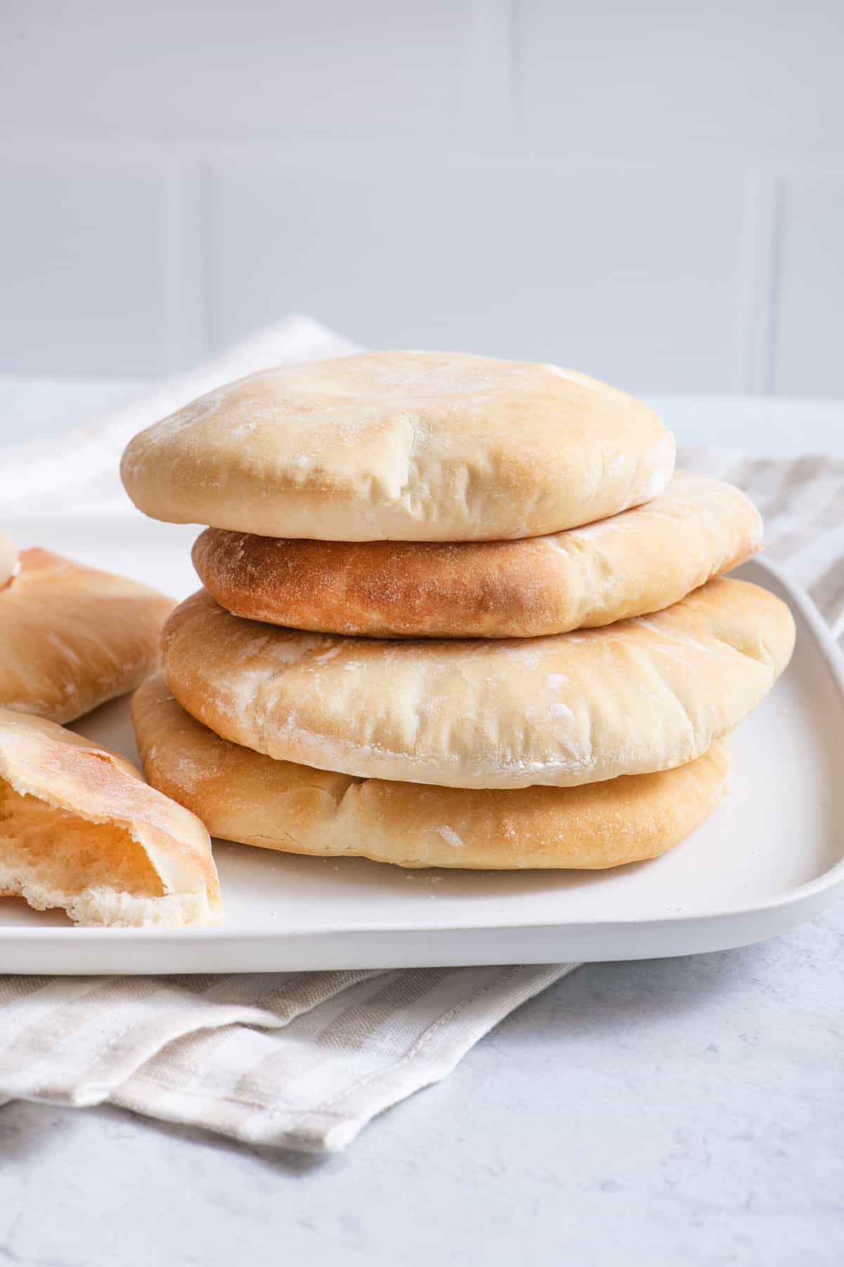 Authentic Homemade Pita Bread: Easy 6-Ingredient Recipe Guide